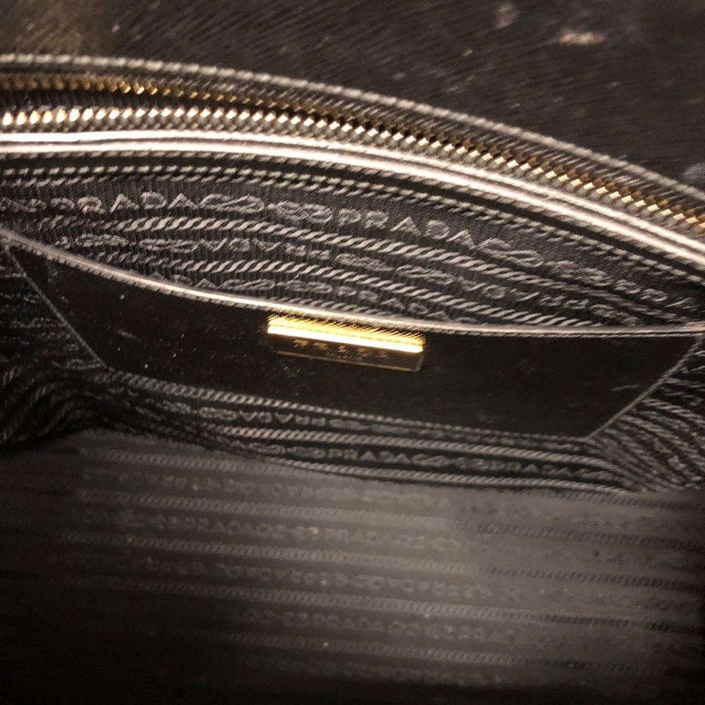 Authentic Prada Saffiano Double ZIP LUx Black bag - Picture 4 of 8